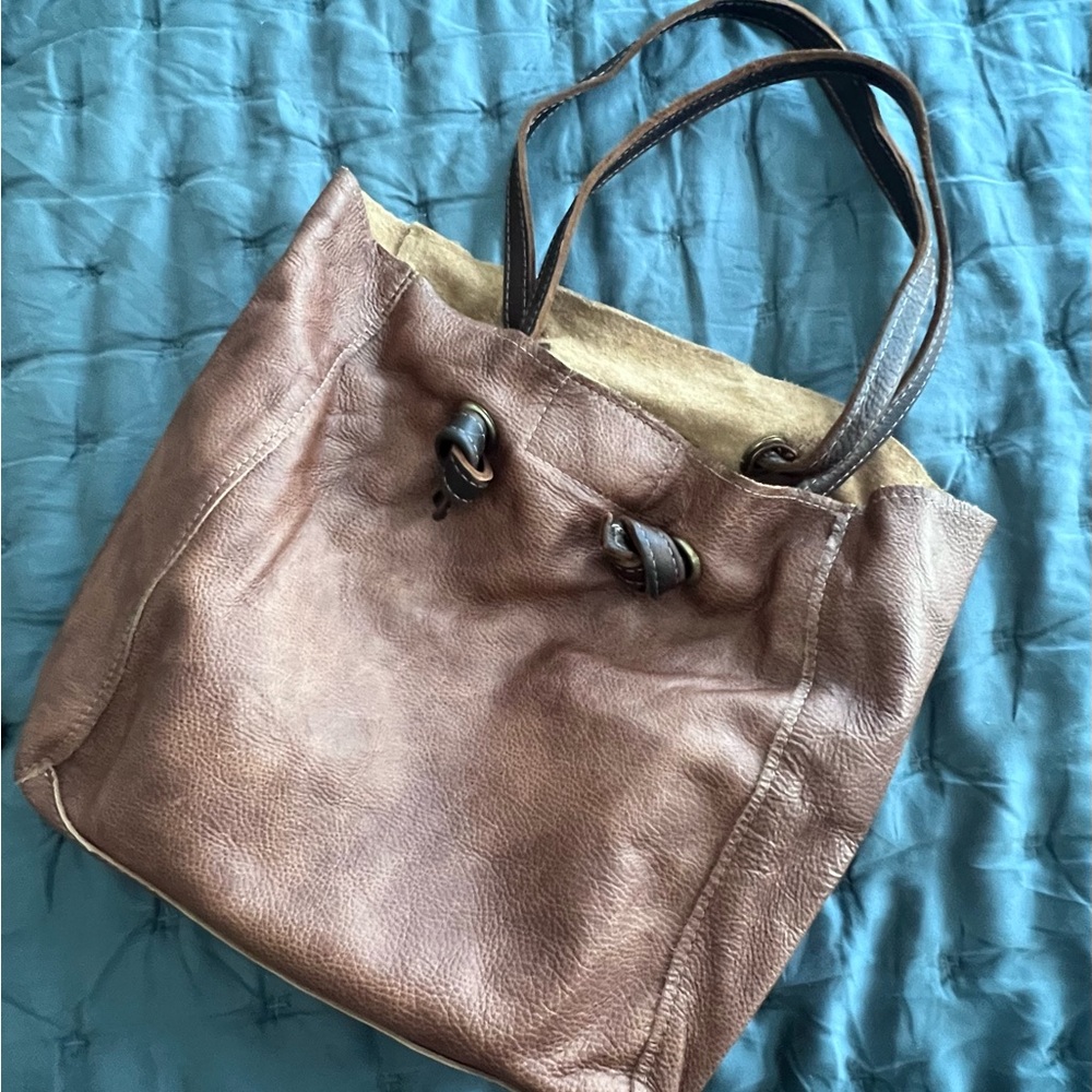 Canoe Knotted Handle Leather Saddle Bag